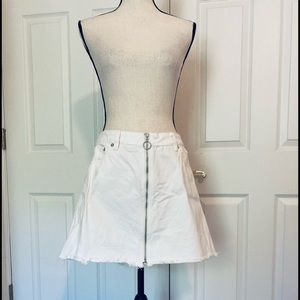 Free People White denim zip up skirt by size 31